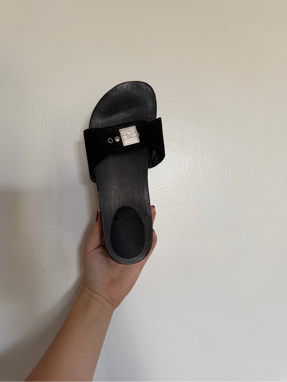 CHANEL vintage slides 2004 cruise collection